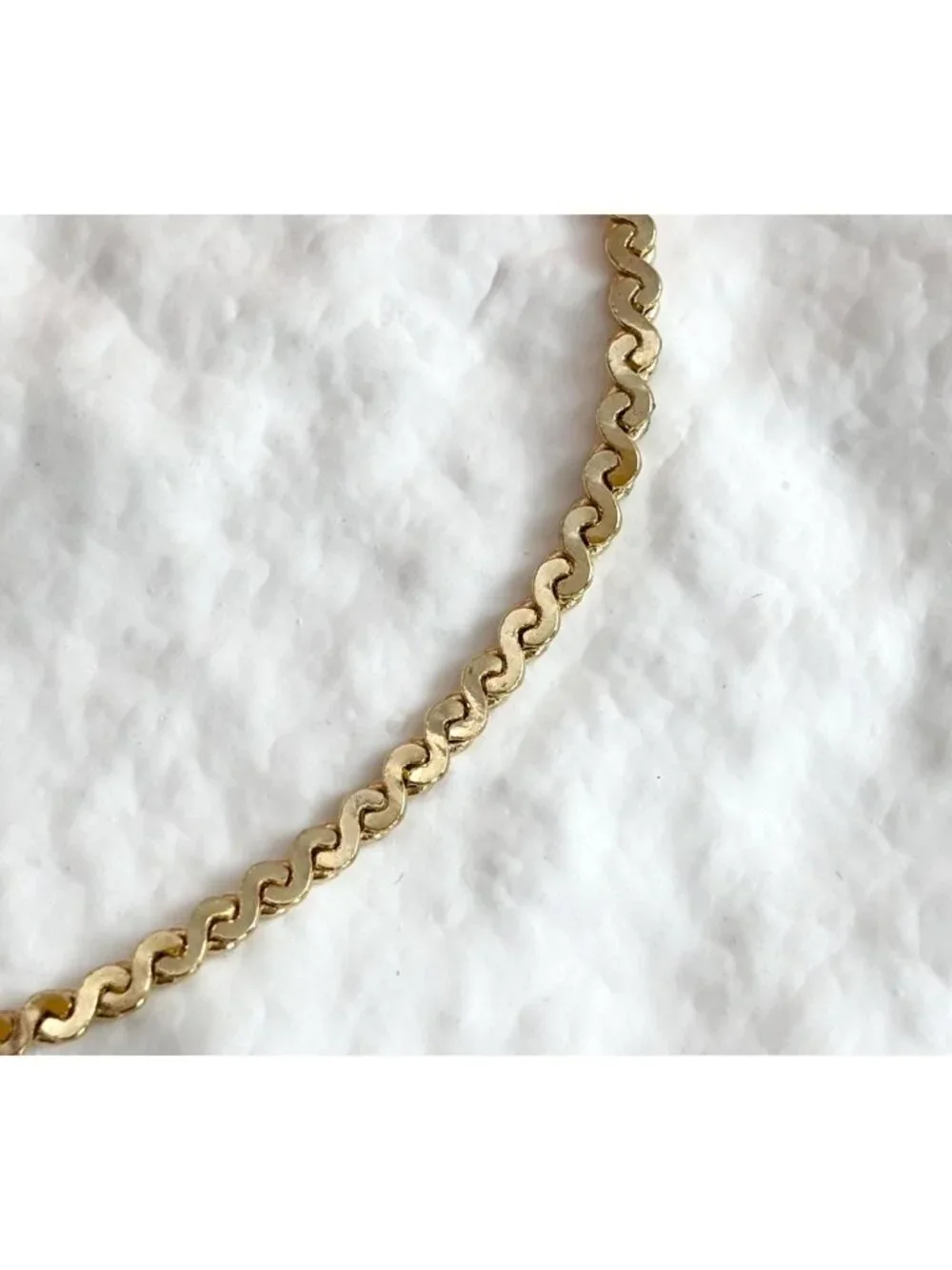 Gold Toned Serpentine Chain Minimalist 80's Vintage Bracelet